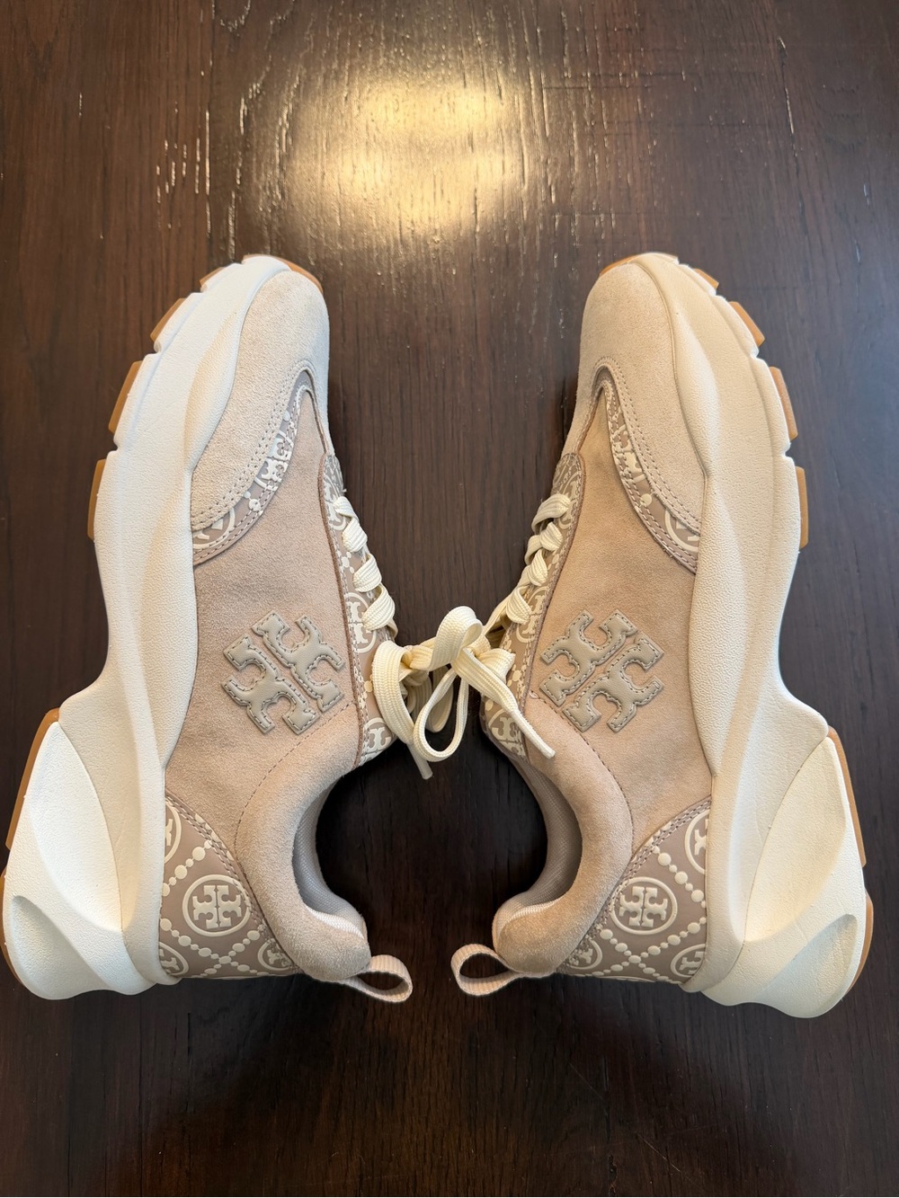 Tory Burch Good Luck Trainer sneaker. Ivory/Tan Suede Platform